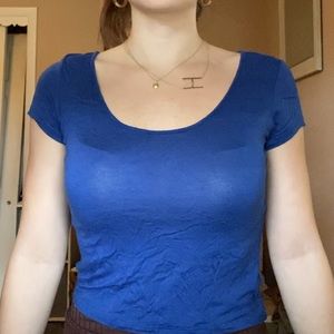 blue tshirt